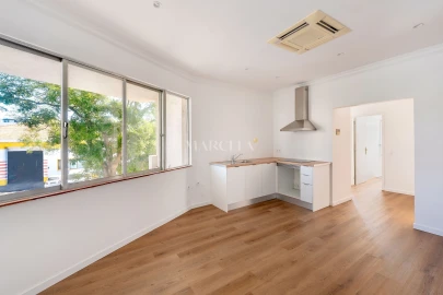 Apartamento T3 para Venda em Lagos (São Sebastião e Santa Maria)
