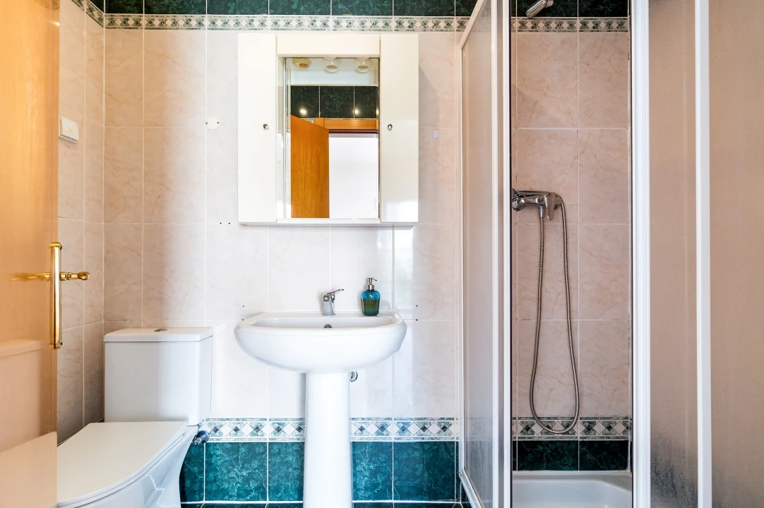 Apartamento T2 para Venda em Quarteira Foto 25