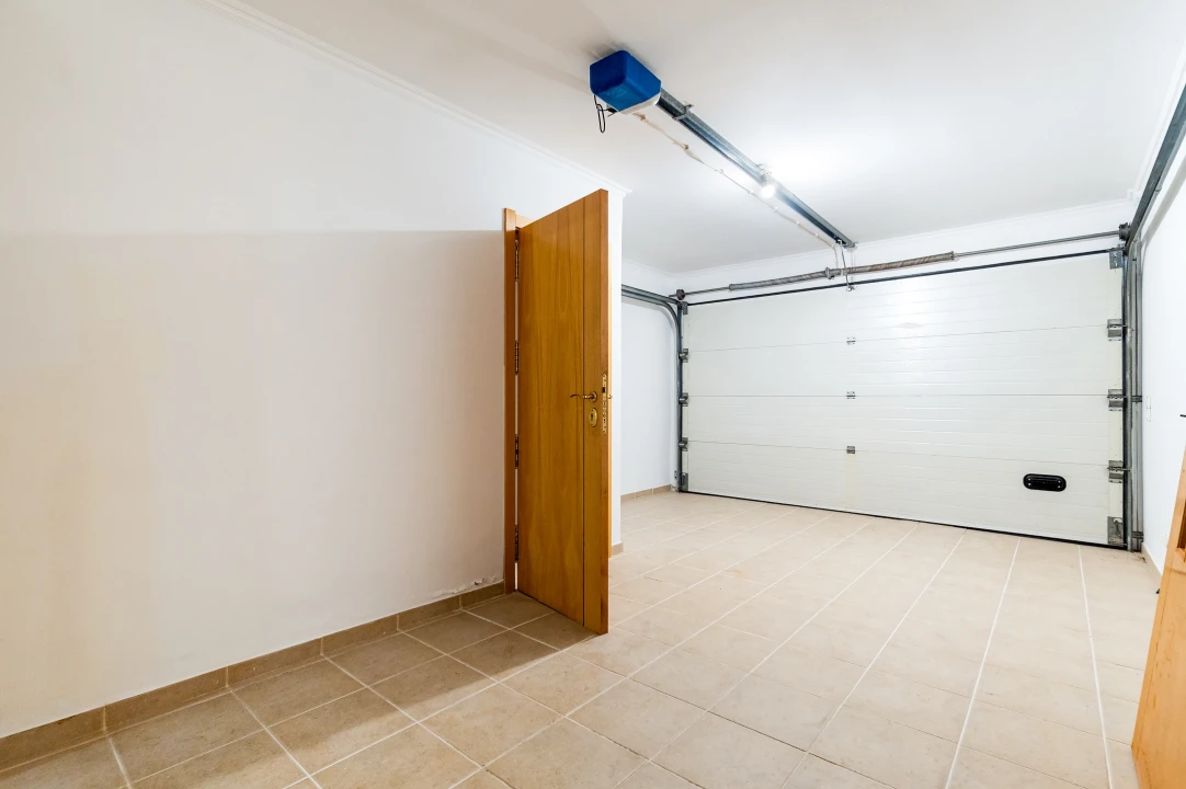 Apartamento T2 para Venda em Quarteira Foto 27