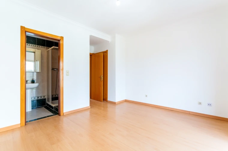 Apartamento T2 para Venda em Quarteira Foto 21