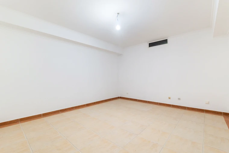 Apartamento T2 para Venda em Quarteira Foto 30