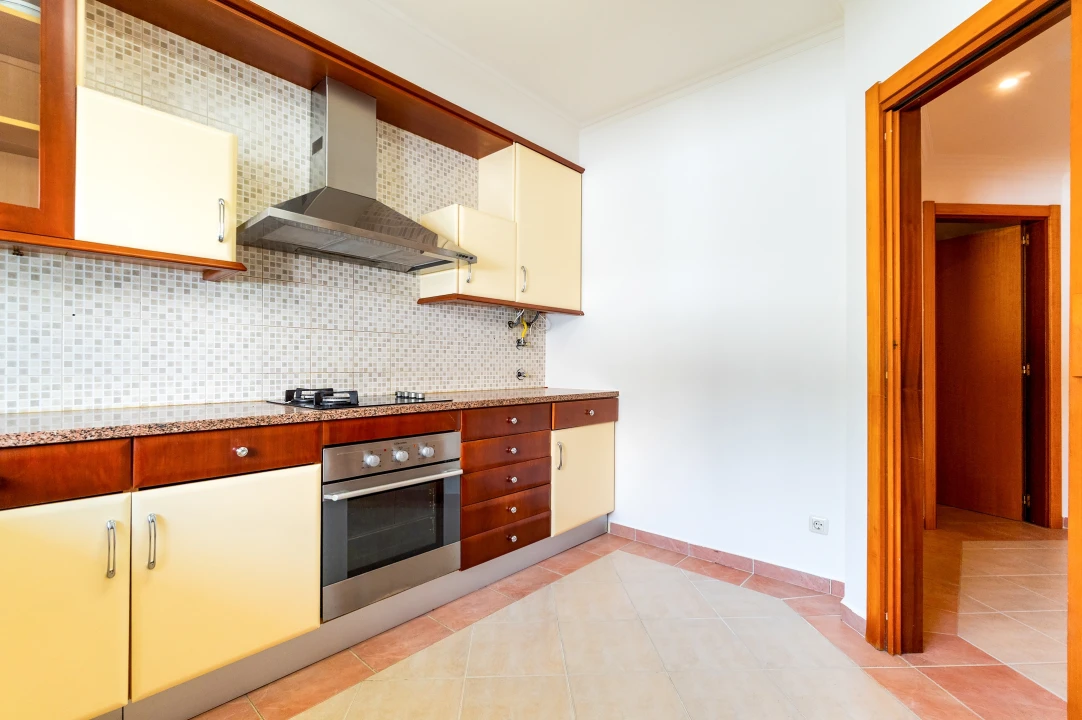 Apartamento T2 para Venda em Quarteira Foto 13