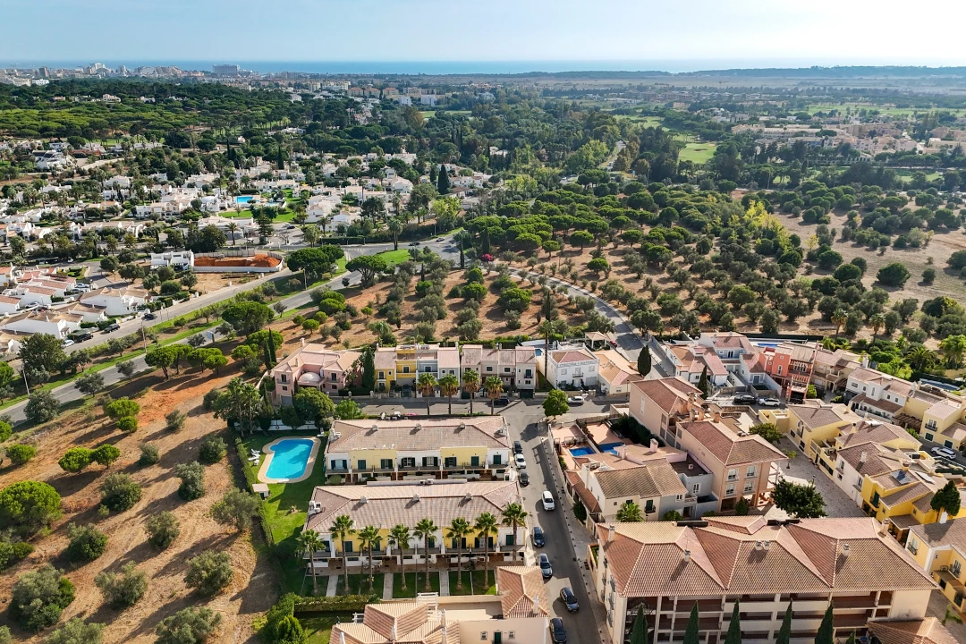 Apartamento T2 para Venda em Quarteira Foto 34