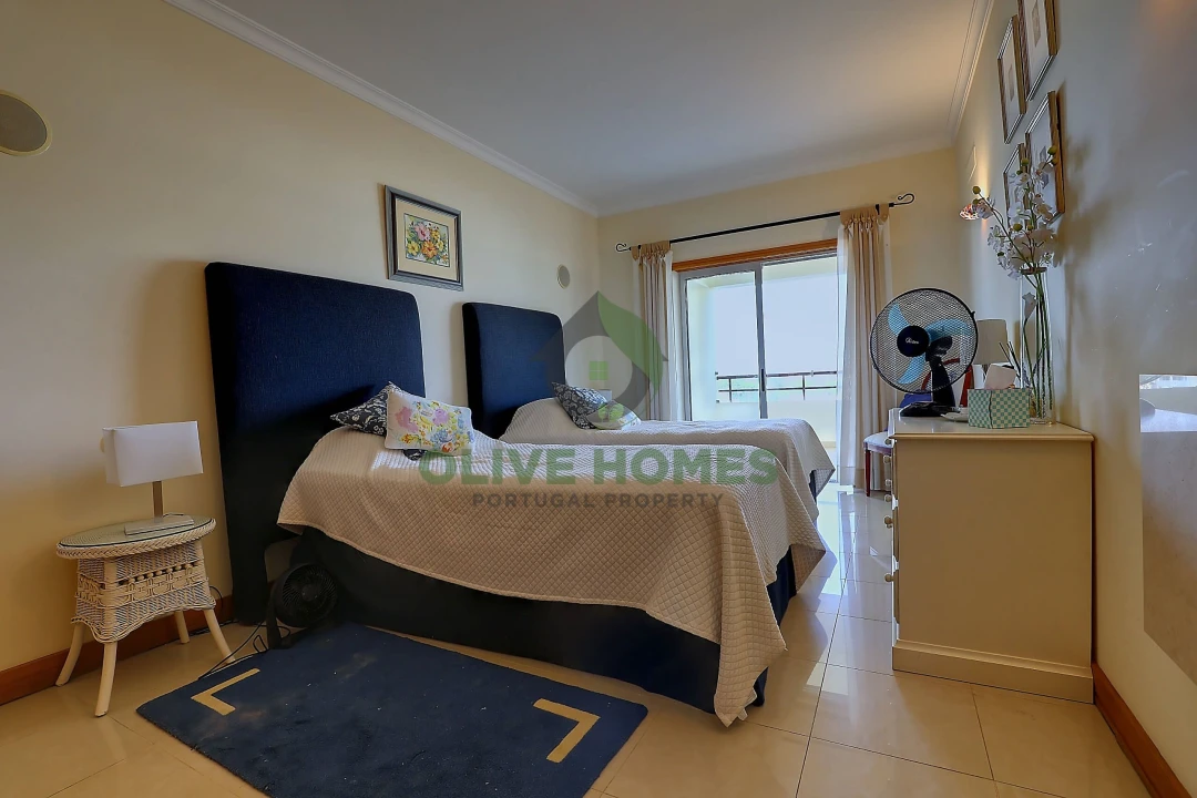 Apartamento T3 para Venda em Quarteira Foto 16