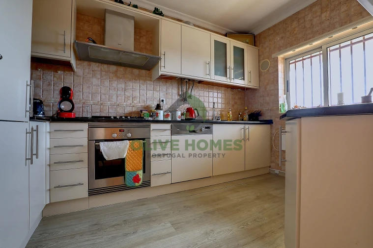 Apartamento T3 para Venda em Quarteira Foto 24