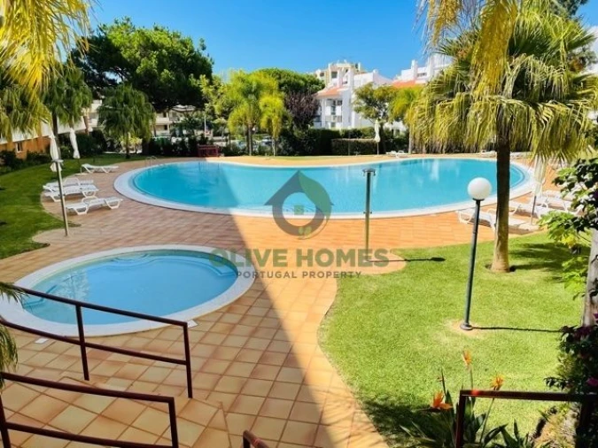 Apartamento T3 para Venda em Quarteira Foto 10