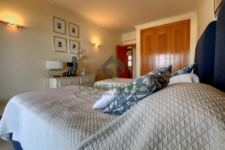 Apartamento T3 para Venda em Quarteira Foto 19