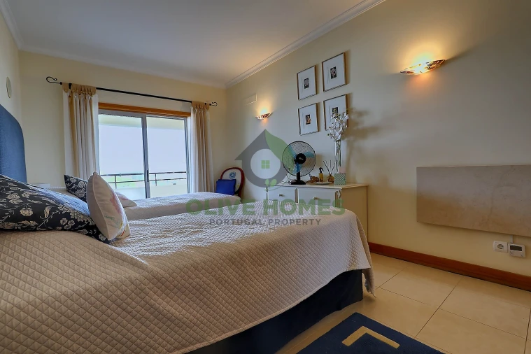 Apartamento T3 para Venda em Quarteira Foto 17