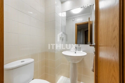 Apartamento T3 para Arrendamento em Santa Marinha