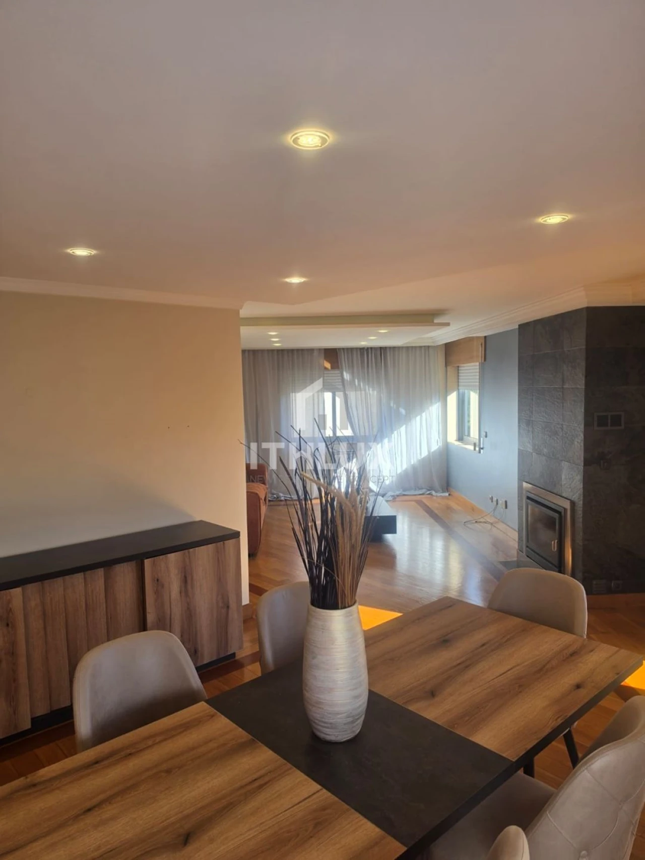 Apartamento T3 para Arrendamento em Santa Marinha Foto 6