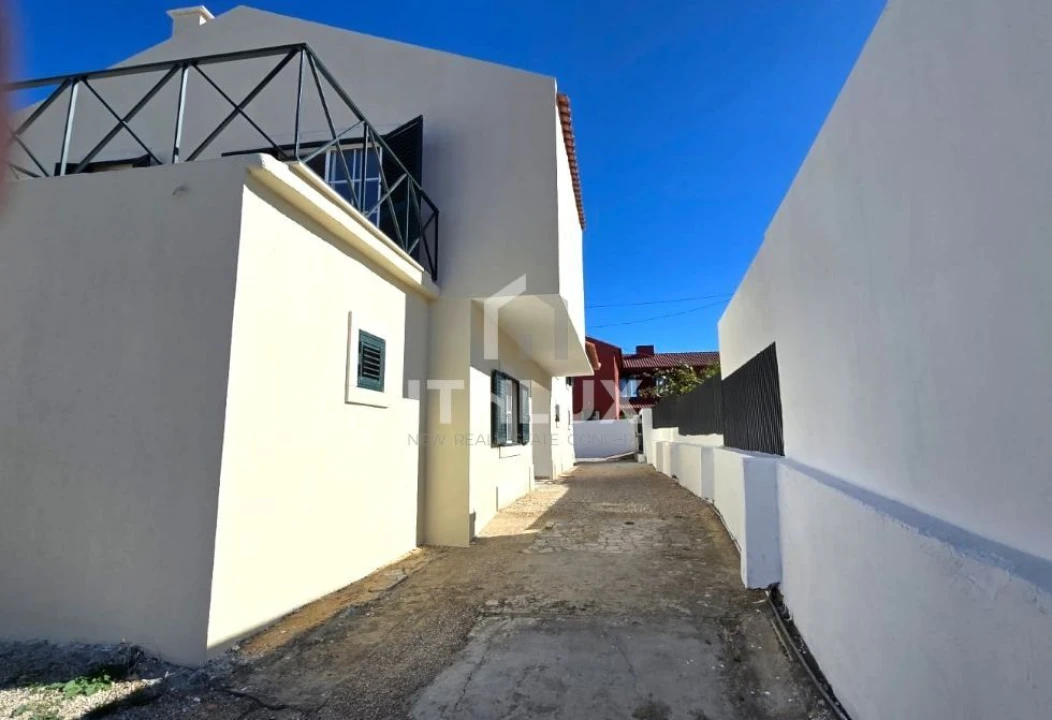 Moradia T4 para Venda em Alcabideche Foto 13