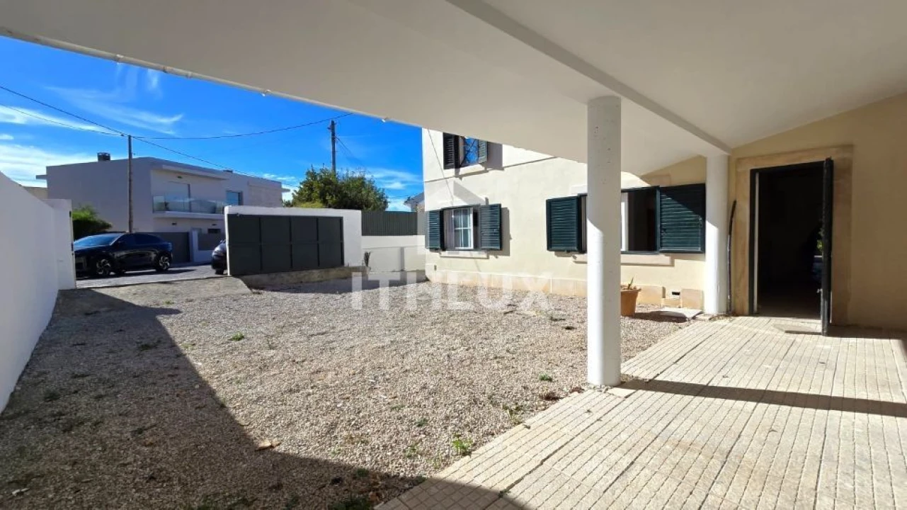 Moradia T4 para Venda em Alcabideche Foto 11