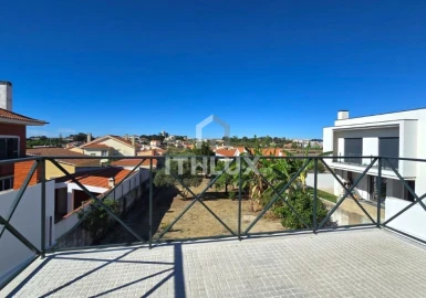 Moradia T4 para Venda em Alcabideche