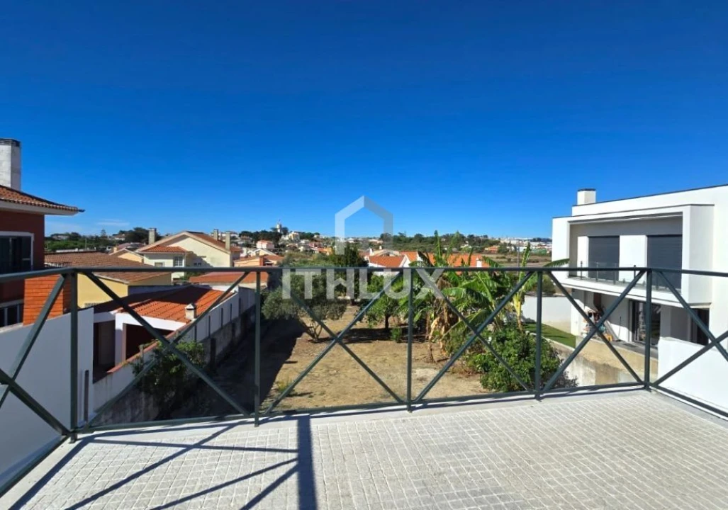 Moradia T4 para Venda em Alcabideche Foto 40