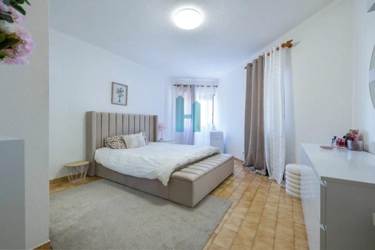Apartamento T1 para Venda em Portimão Foto 3