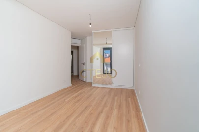 Apartamento T3 para Venda em Santa Iria de Azoia, São João da Talha e Bobadela