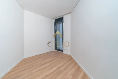 Apartamento T3 para Venda em Santa Iria de Azoia, São João da Talha e Bobadela