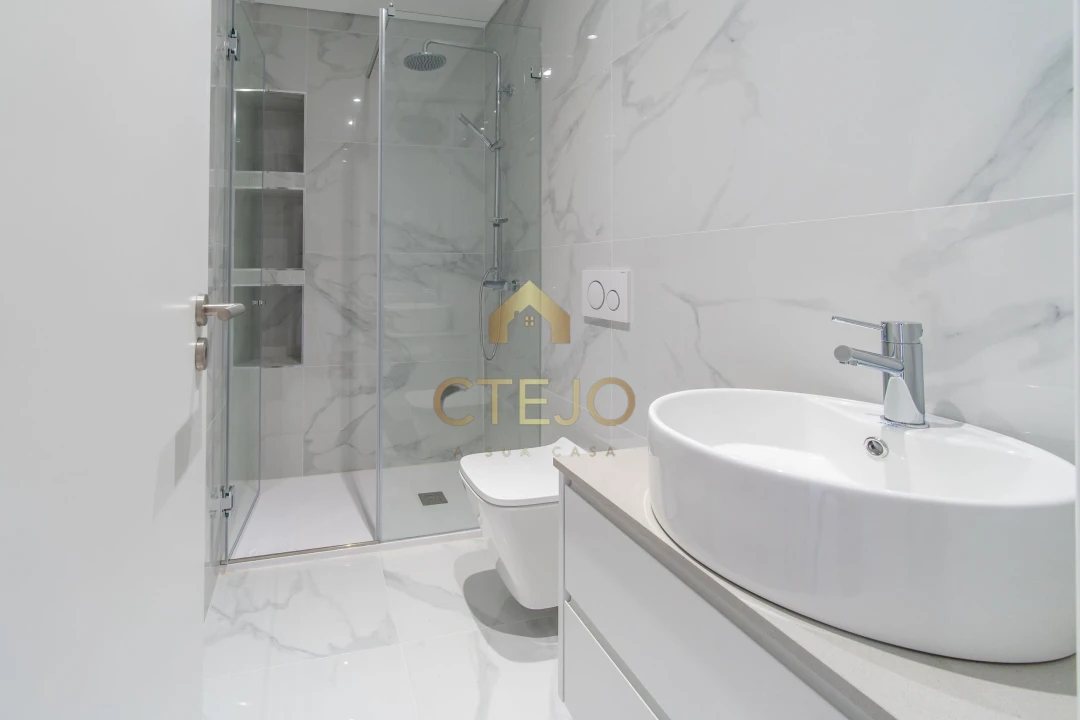 Apartamento T3 para Venda em Santa Iria de Azoia, São João da Talha e Bobadela Foto 13