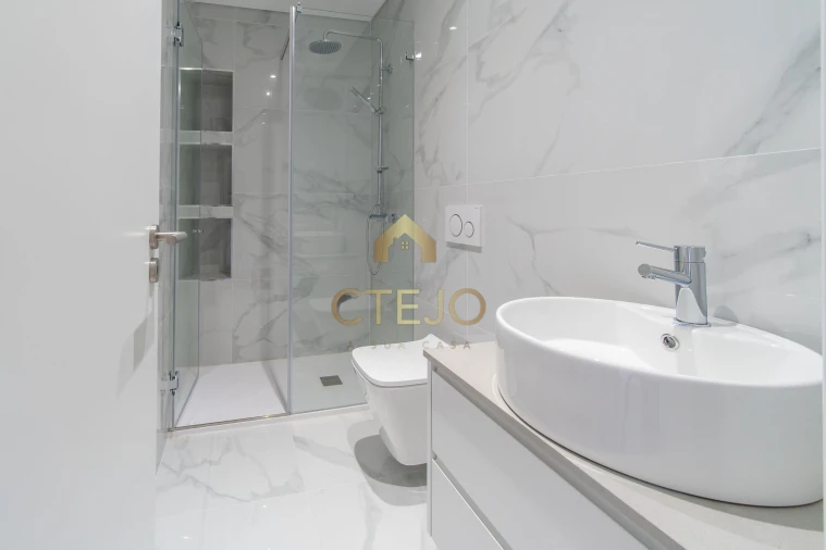 Apartamento T3 para Venda em Santa Iria de Azoia, São João da Talha e Bobadela Foto 13