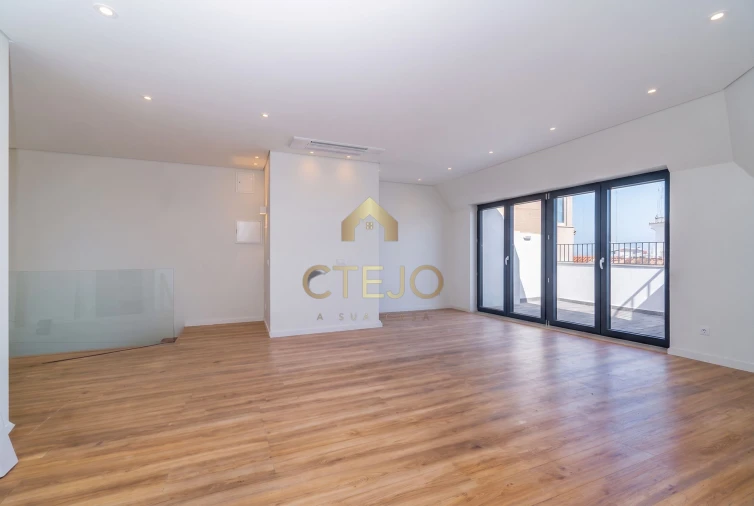 Apartamento T3 para Venda em Santa Iria de Azoia, São João da Talha e Bobadela Foto 7