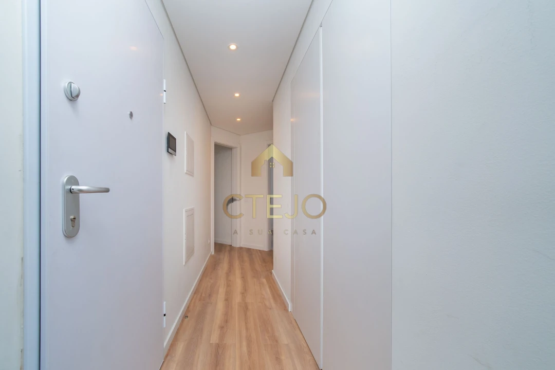 Apartamento T3 para Venda em Santa Iria de Azoia, São João da Talha e Bobadela Foto 15