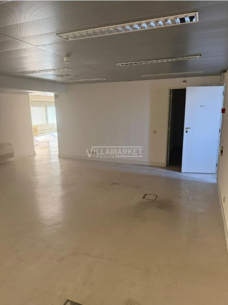 Negócio para Venda em Baixa da Banheira e Vale da Amoreira Foto 4