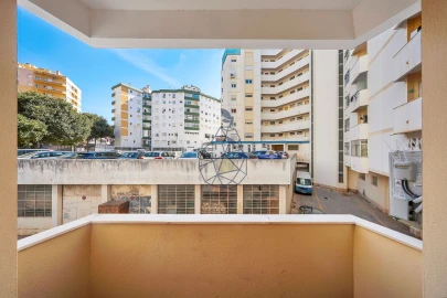Apartamento T2 para Arrendamento em Portimão