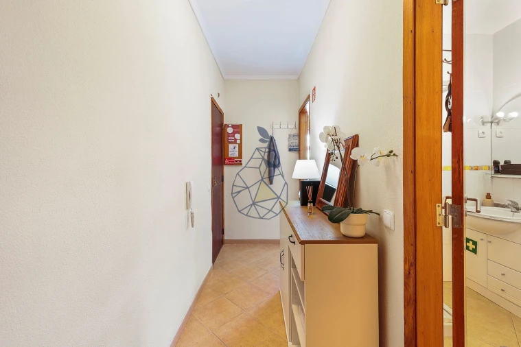 Apartamento T2 para Arrendamento em Portimão Foto 24