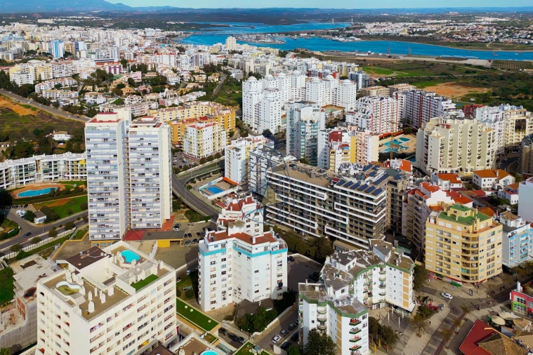 Apartamento T2 para Arrendamento em Portimão Foto 28