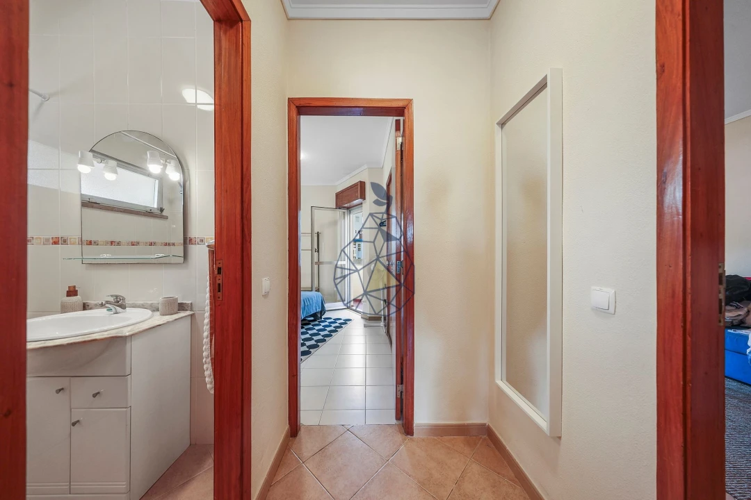 Apartamento T2 para Arrendamento em Portimão Foto 19