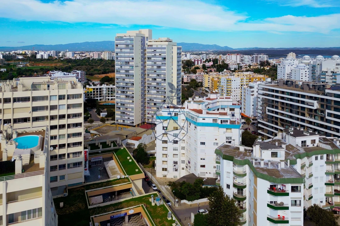 Apartamento T2 para Arrendamento em Portimão Foto 3