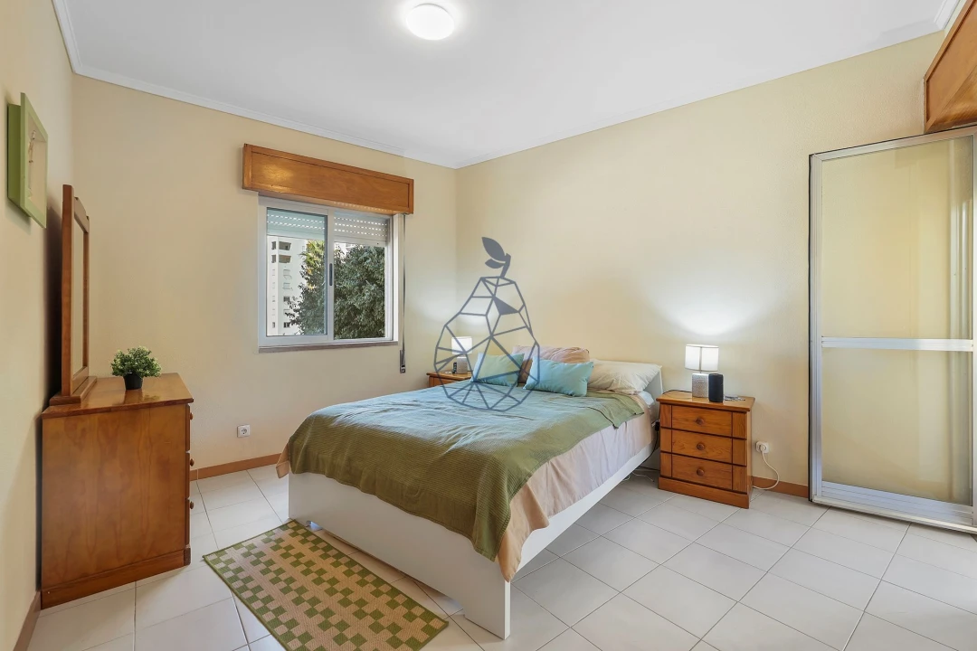 Apartamento T2 para Arrendamento em Portimão Foto 15