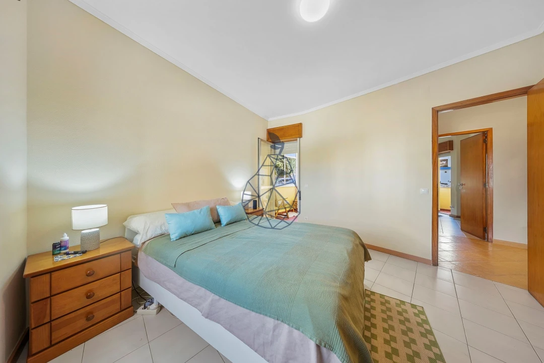 Apartamento T2 para Arrendamento em Portimão Foto 16