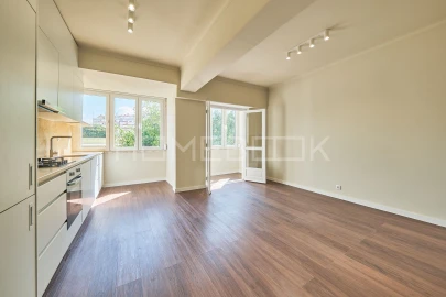 Apartamento T2 para Arrendamento em Águas Livres