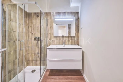 Apartamento T2 para Arrendamento em Águas Livres