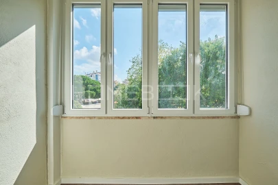 Apartamento T2 para Arrendamento em Águas Livres