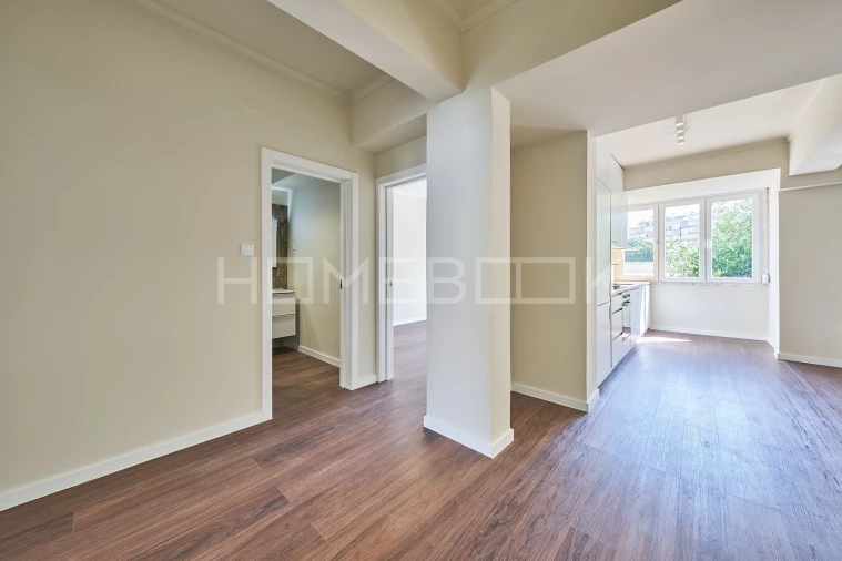Apartamento T2 para Arrendamento em Águas Livres Foto 4