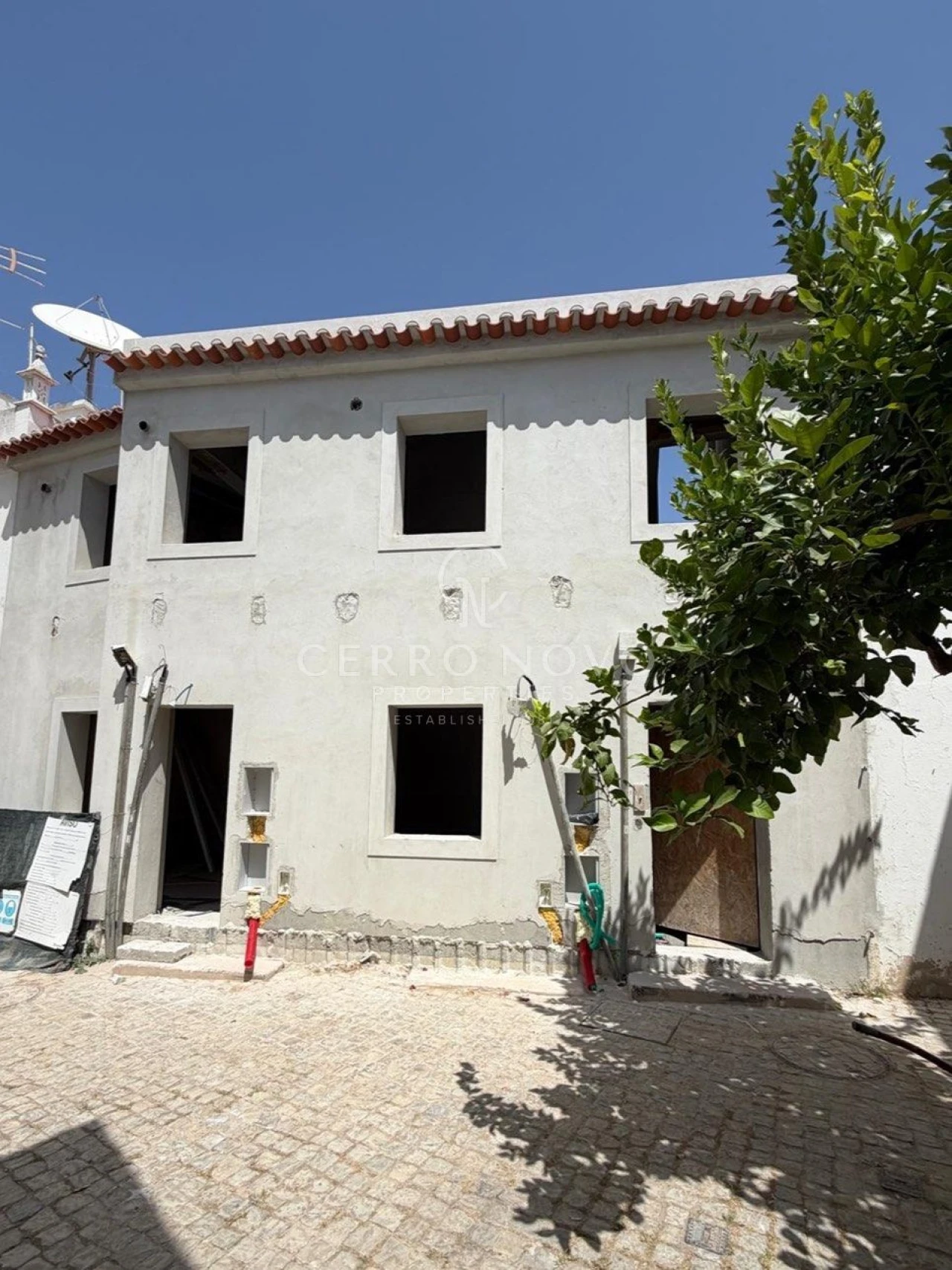 Moradia T4 para Venda em Albufeira e Olhos de Água Foto 8