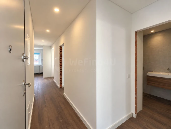 Apartamento T3 para Venda em Almada, Cova da Piedade, Pragal e Cacilhas Foto 4