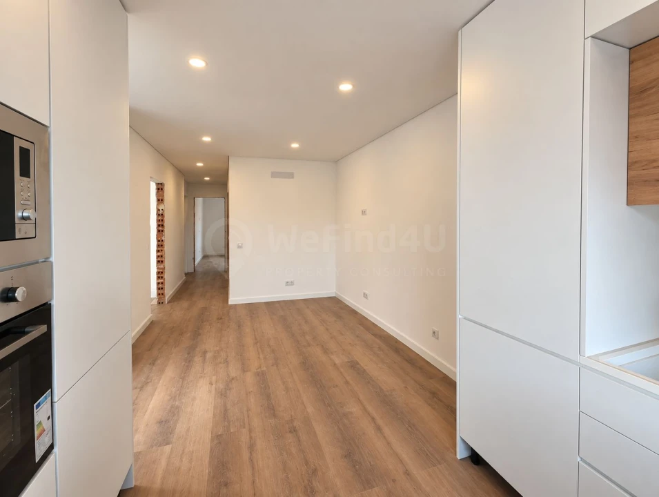 Apartamento T3 para Venda em Almada, Cova da Piedade, Pragal e Cacilhas Foto 25