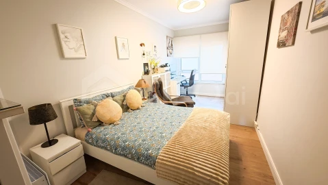 Apartamento T2 para Venda em Agualva e Mira-Sintra