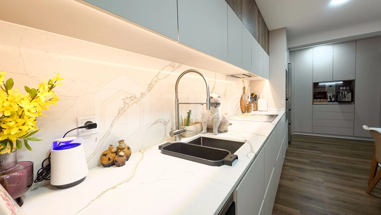 Apartamento T2 para Venda em Agualva e Mira-Sintra Foto 17