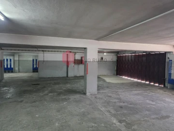 Garagem para Arrendamento em Cidade da Maia
