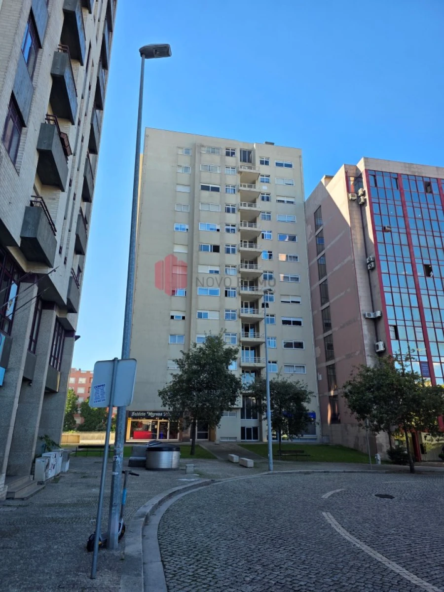 Garagem para Arrendamento em Cidade da Maia Foto 3