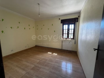 Moradia T3 para Venda em Vila Nova de Anços