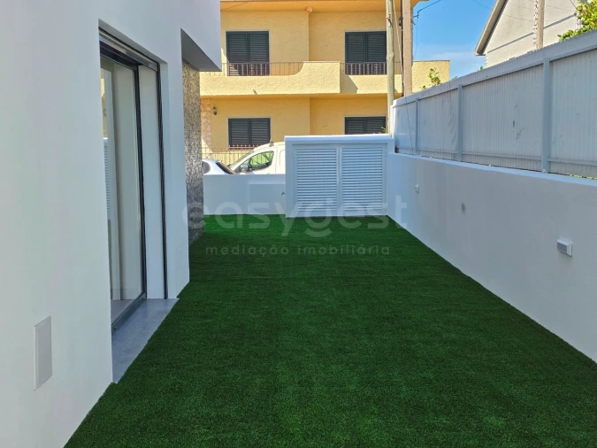 Moradia T4 para Venda em Amora Foto 36