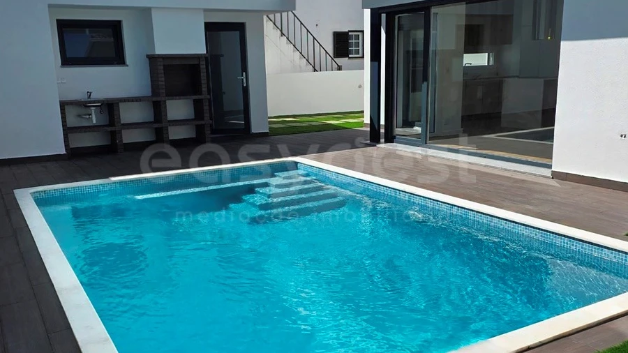 Moradia T4 para Venda em Amora