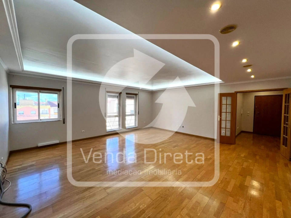 Apartamento T4 para Venda em Alto do Seixalinho, Santo André e Verderena Foto 8