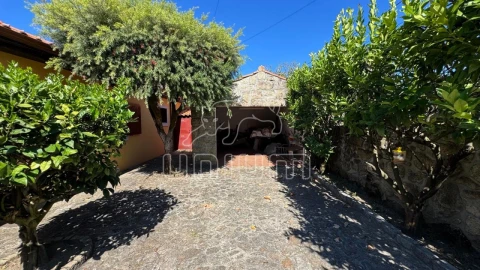 Moradia T4 para Venda em Santa Marta de Portuzelo