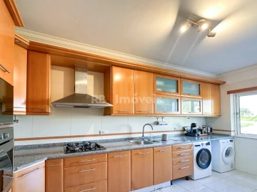 Apartamento T3 para Venda em Marvila, Ribeira Santarém, São Salvador, São Nicolau